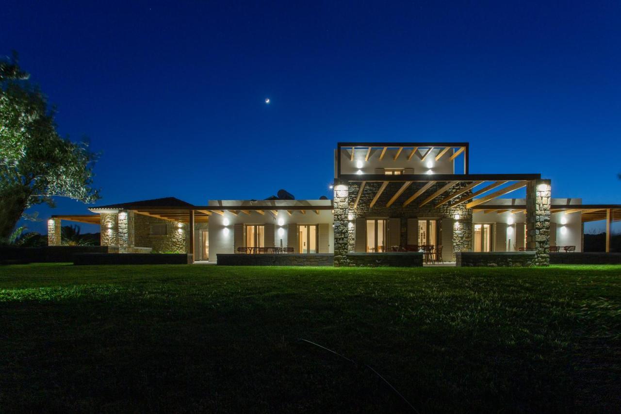 Quinta Essentia Suites Foiniki Bagian luar foto